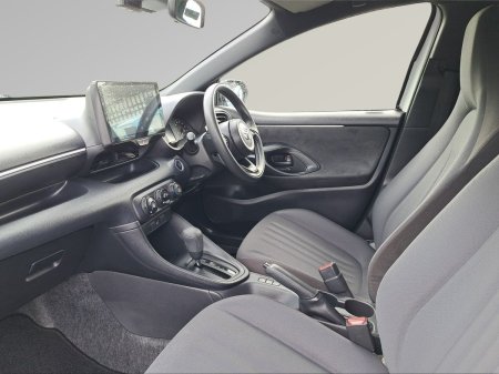 2021 Toyota Yaris - photo 4