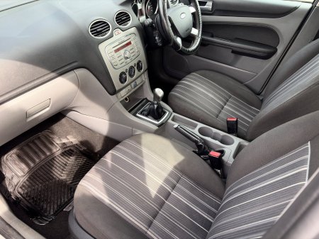 2009 Ford Focus - photo 10