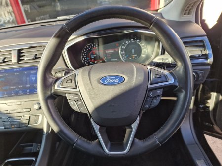 2020 Ford Mondeo - photo 16