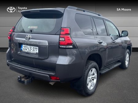 2022 Toyota Land Cruiser - photo 2