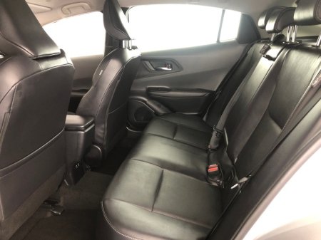 2024 Toyota Prius - photo 8