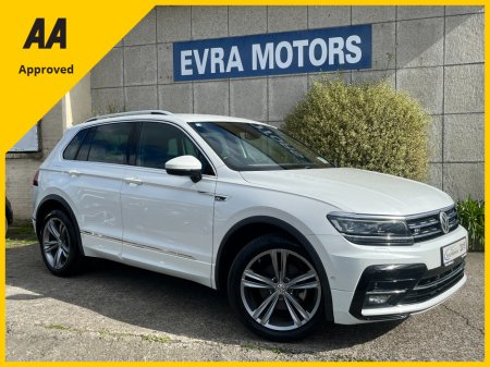 2018 Volkswagen Tiguan R-LINE 4MOTION AWD AUTOMATIC 2.0 DIESEL //HIGH SPEC//HALF LEATHER HEATED FRONT AND REAR SEATS//HEAD