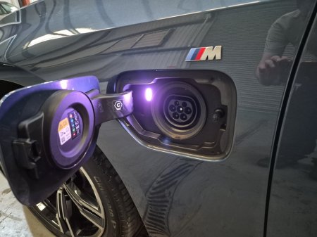 2024 BMW 3-Series - photo 9