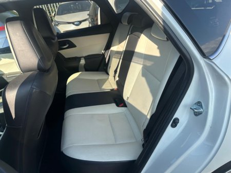 2016 Toyota Auris - photo 16