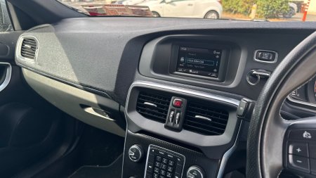 2018 Volvo V40 - photo 16