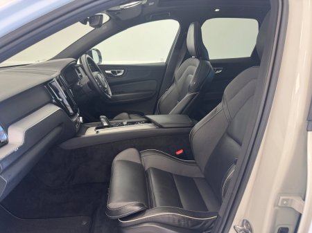 2022 Volvo XC60 - photo 8