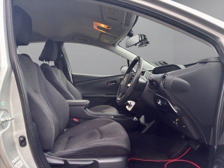 2017 Toyota Prius - photo 10