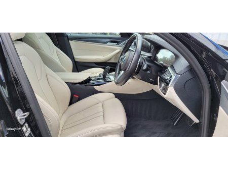 2023 BMW 5-Series - photo 4