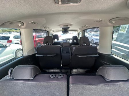 2016 Nissan Serena - photo 16