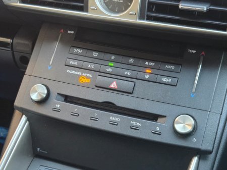 2015 Lexus IS - photo 22