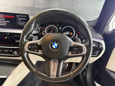 2017 BMW 5-Series - photo 22