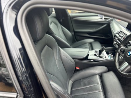 2020 BMW 5-Series - photo 12