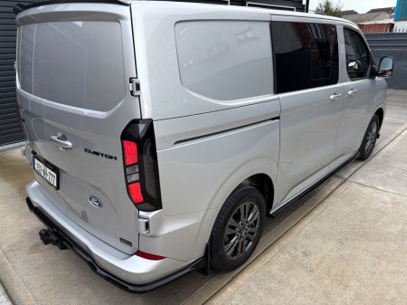 2025 Ford Transit Custom - photo 9