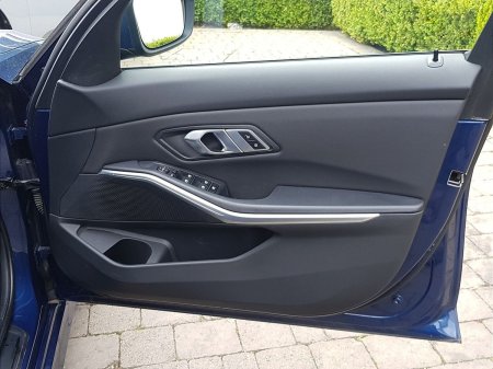 2022 BMW 3-Series - photo 21