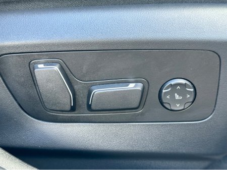 2026 BMW 5-Series - photo 21