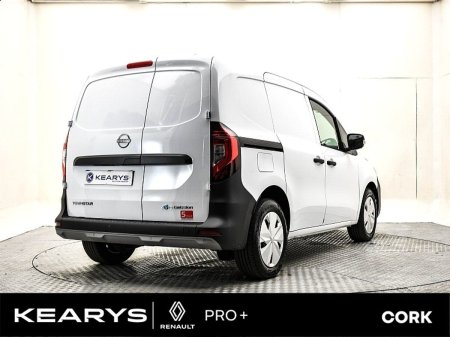 2024 Nissan TOWNSTAR - photo 12