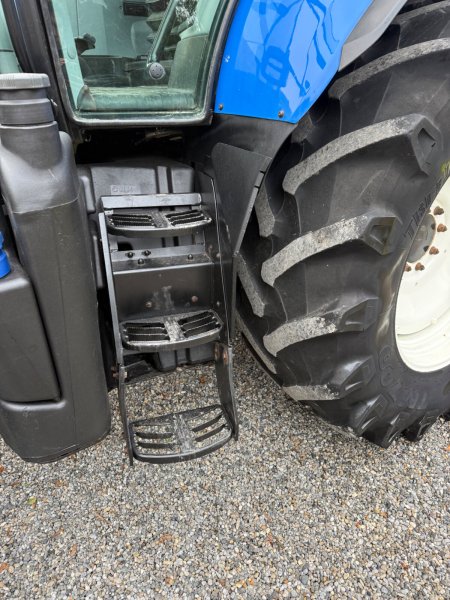2014 New Holland T7.200 - photo 12