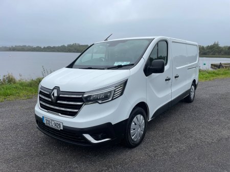2023 Renault Trafic - photo 2