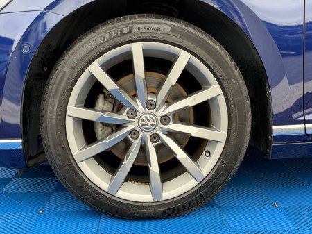 2019 Volkswagen Passat - photo 14