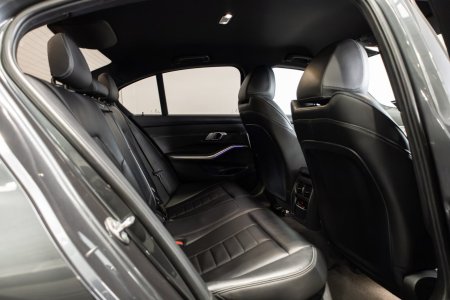 2022 BMW 3-Series - photo 12