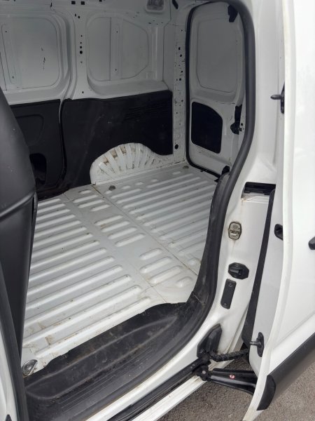 2022 Peugeot Partner - photo 14