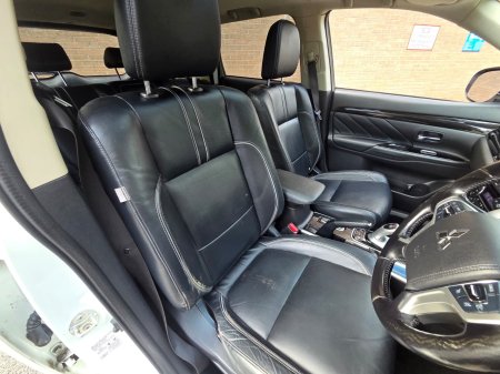 2016 Mitsubishi Outlander - photo 16
