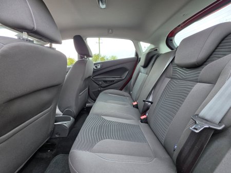 2016 Ford Fiesta - photo 24