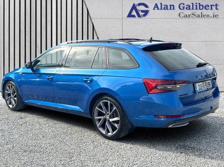 2022 Skoda Superb - photo 2