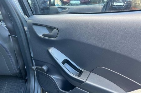 2022 Ford Fiesta - photo 38