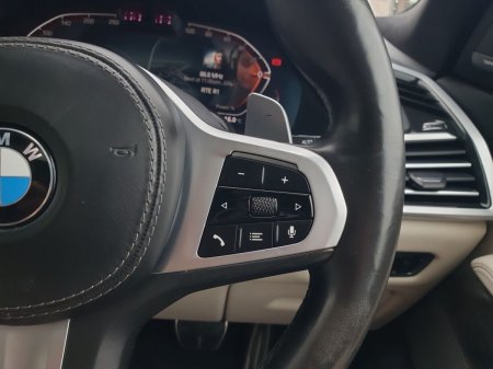 2021 BMW X7 - photo 18
