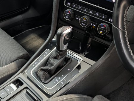 2020 Volkswagen Golf - photo 18