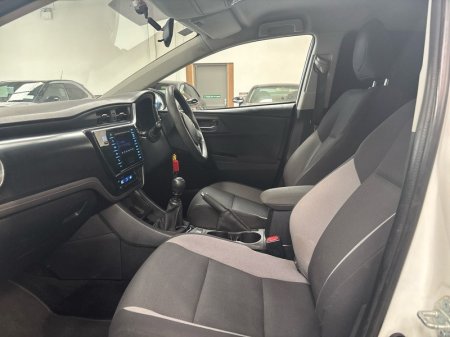 2017 Toyota Auris - photo 6
