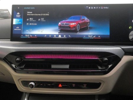 2025 BMW 3-Series - photo 7