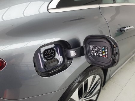 2024 Mercedes-Benz EQE - photo 27