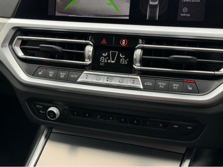 2022 BMW 3-Series - photo 27