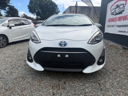 2018 Toyota Aqua - photo 2