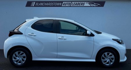 2022 Toyota Yaris - photo 9
