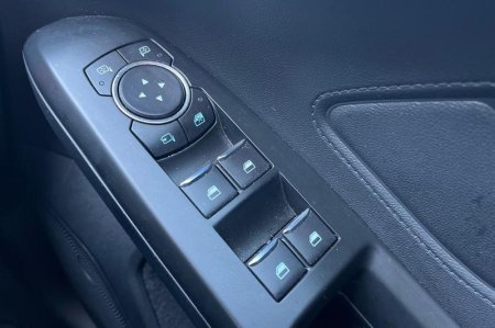 2019 Ford Focus - photo 16