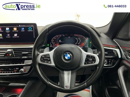 2022 BMW 5-Series - photo 35
