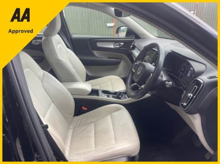 2022 Volvo XC40 - photo 9