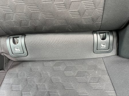 2024 Toyota Yaris - photo 13