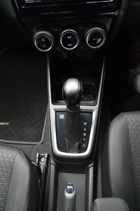 2018 Suzuki Swift - photo 15