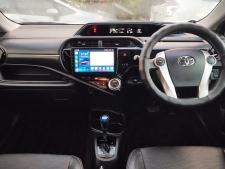 2015 Toyota Aqua - photo 12