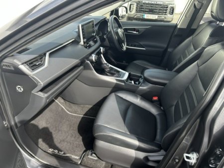2021 Toyota RAV4 - photo 9