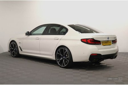 2022 BMW 5-Series - photo 5