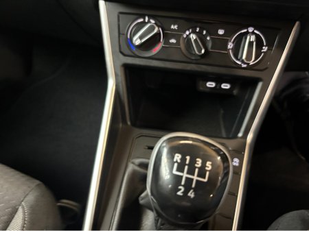 2025 Volkswagen Polo - photo 7