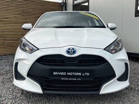 2021 Toyota Yaris - photo 2