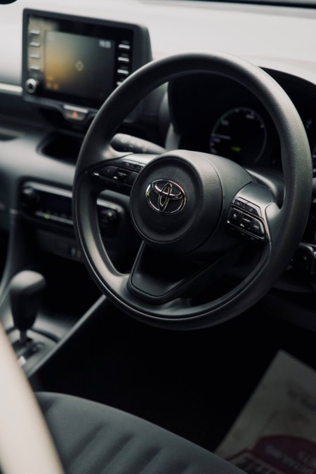 2023 Toyota Yaris - photo 8