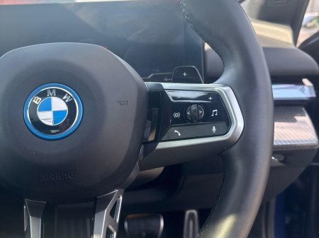 2024 BMW 5-Series - photo 17