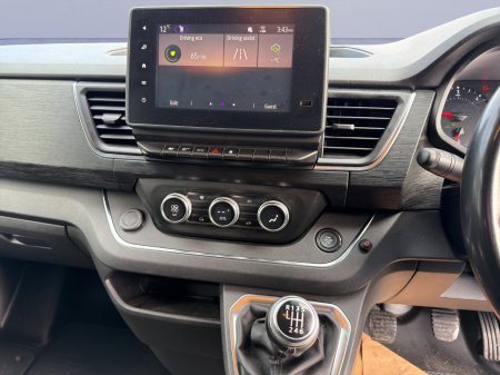 2022 Renault Trafic - photo 13